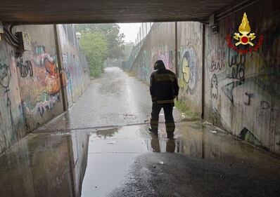 Maltempo in Emilia Romagna, Vigili del fuoco al lavoro 3
