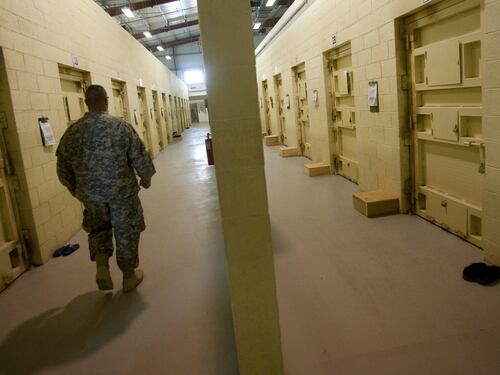 65 detenuti della prigione afghana di Bagram rilasciati tra proteste Usa