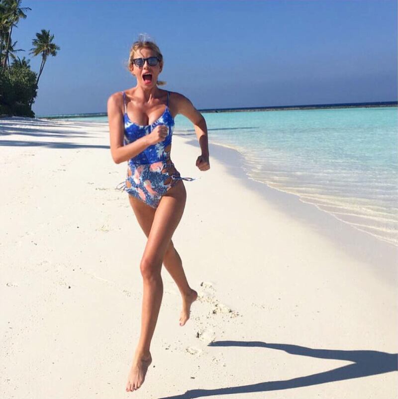 Alessia Marcuzzi sexy ed elegante 19
