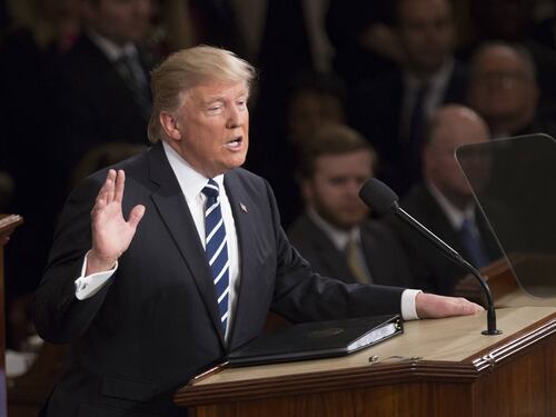 Trump cambia registro: stavolta prevale la "colomba"