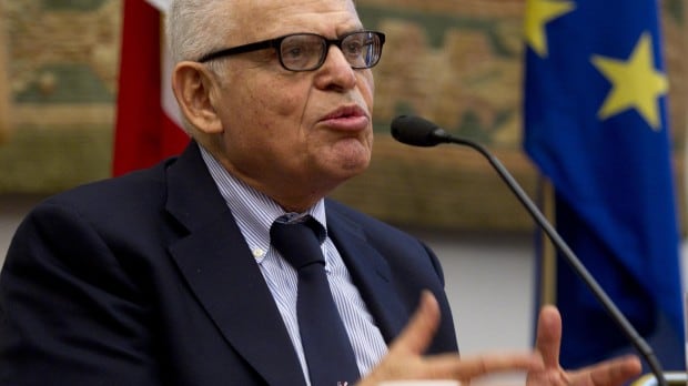Luttwak: "De Mistura ha fallito Senza di lui avreste i marò in Italia"