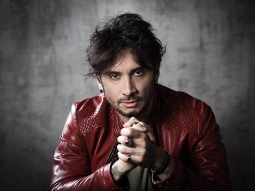 Fabrizio Moro: "Ho abusato di alcol e droghe. Prendevo pasticche per sballarmi"