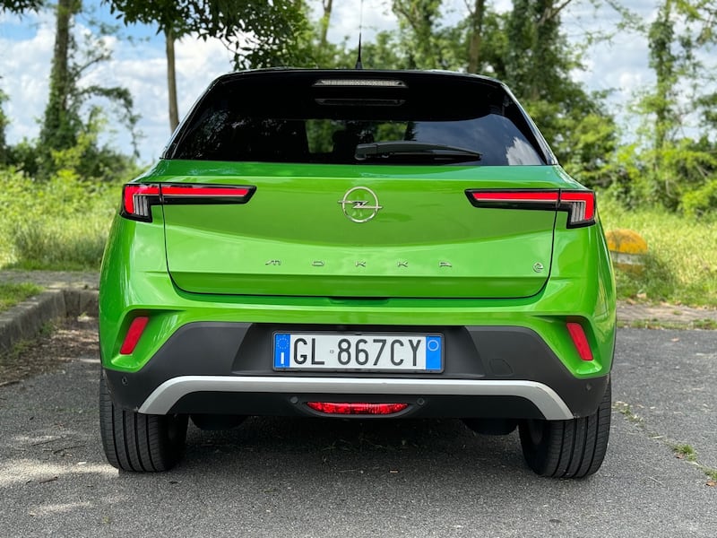 Opel Mokka-e 2024: guarda la gallery del rivisto SUV elettrico, ora con più autonomia 8