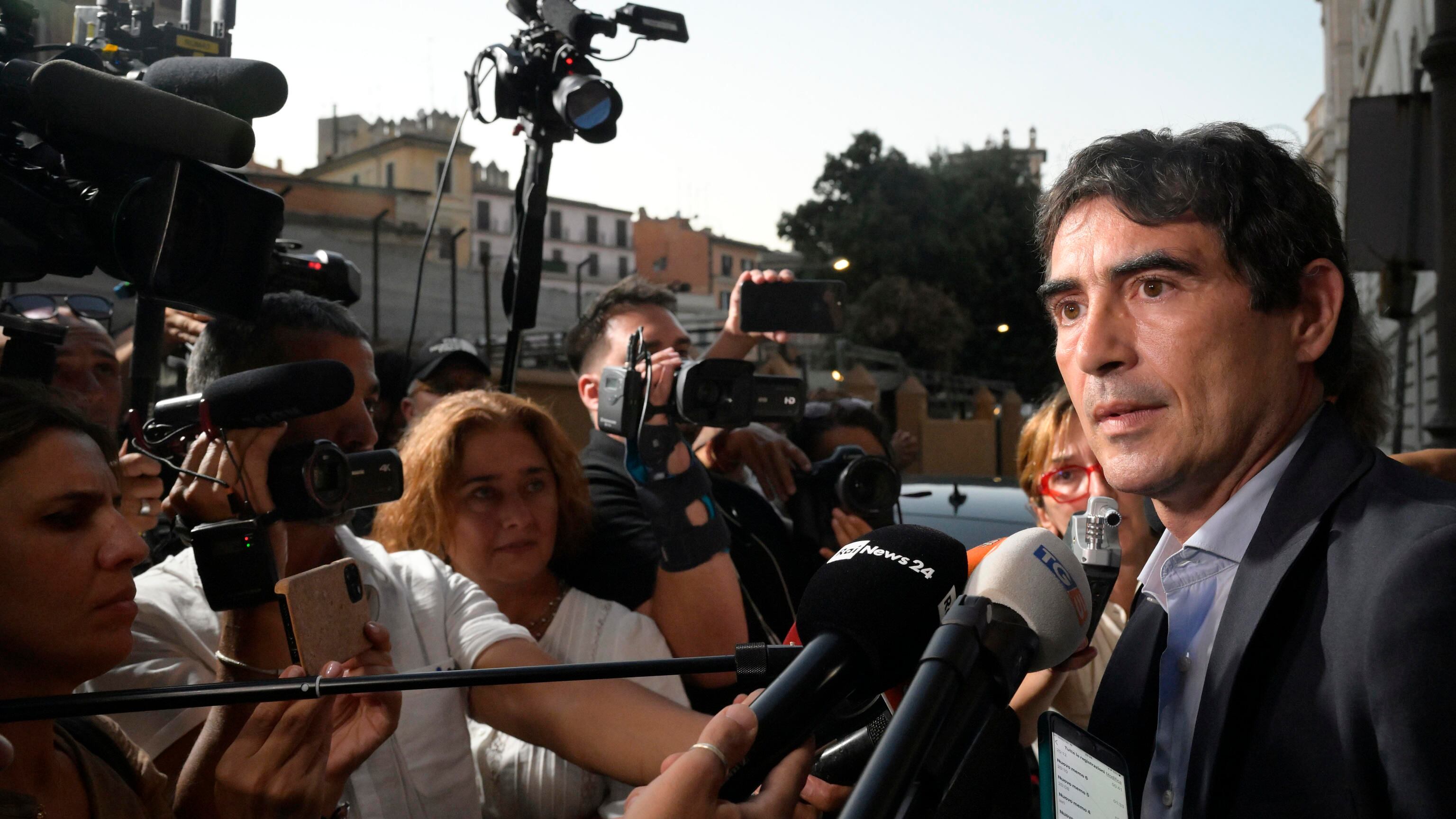 "Ok all'accordo con il Pd". Poi Fratoianni apre al M5s (ma viene gelato)