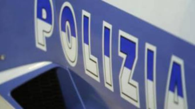 Polizia spara colpi in aria a Torino: fermati due truffatori romeni