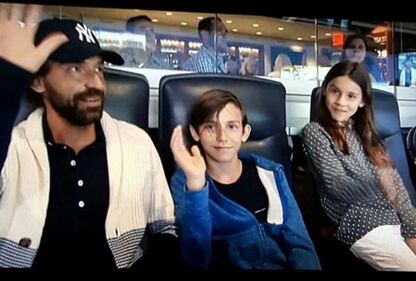 Pirlo negli Stati Uniti: foto, selfie e autografi a New York 3