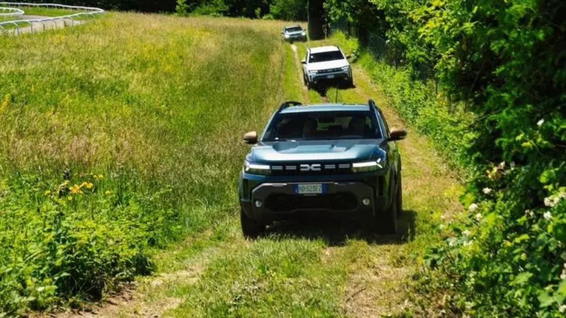 Dacia reinventa il 4x4 accessibile: Duster e Bigster puntano su ibrido, GPL e trazione elettrica