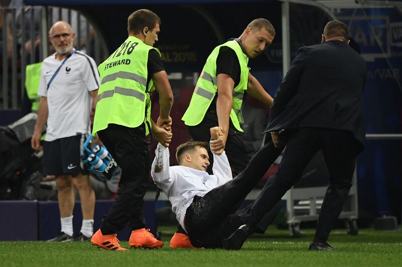 Invasione di campo durante la finale dei Mondiali 9