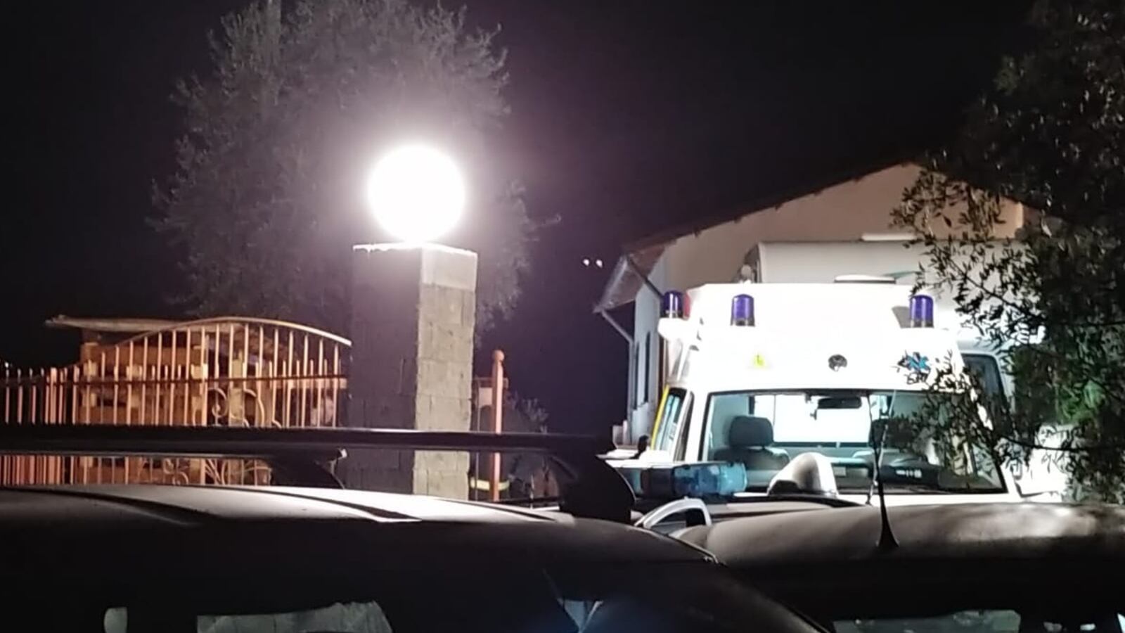 Muore a 29 anni schiacciato dalla propria auto nell'Imperiese