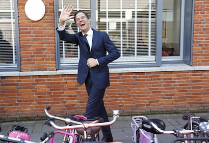Il premier Rutte vota all'Aia 3
