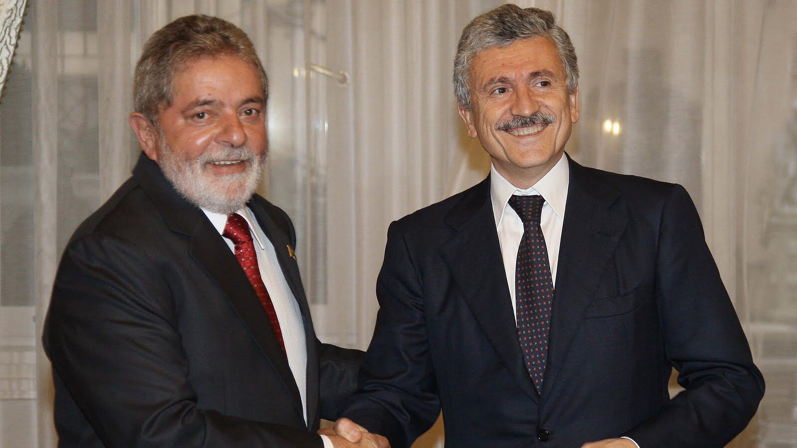 Massimo D'Alema: "Io capro espiatorio"