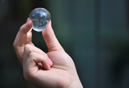 Ooho, la bottiglia d'acqua del futuro 7