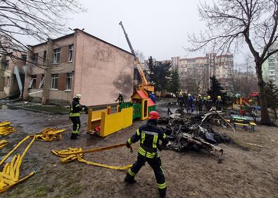 Ucraina, elicottero si schianta sull'asilo: le foto dell'incidente 4