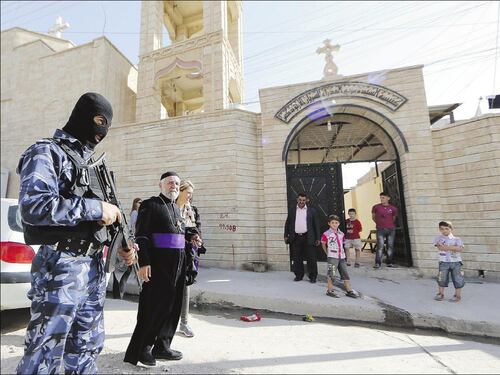 Iraq, il dramma dei cristiani: bruciato vescovado di Mosul