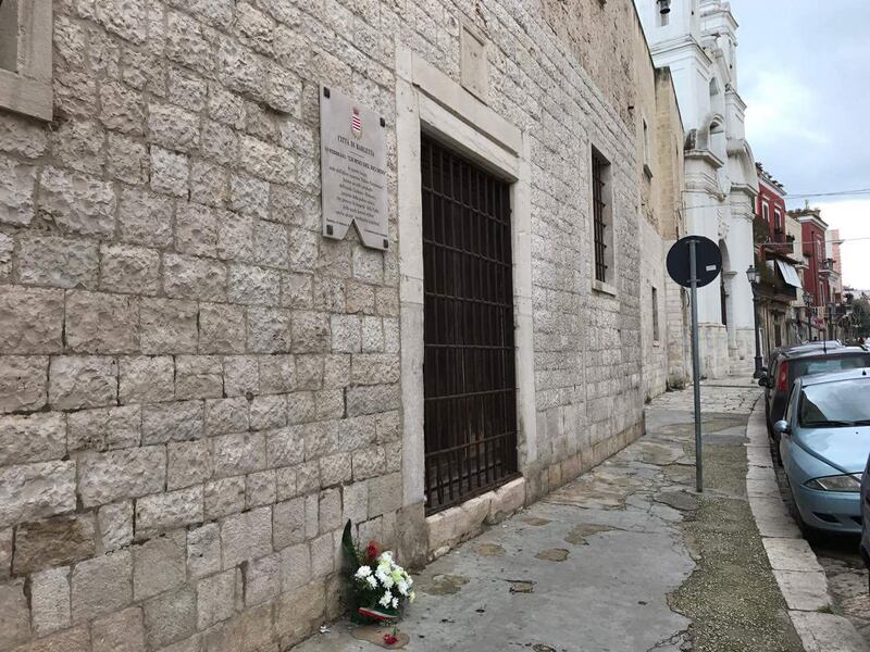 Barletta, deturpata la lapide in ricordo delle foibe 7