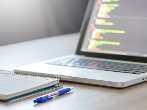Sempre fuori dal coro anche su pc e smartphone