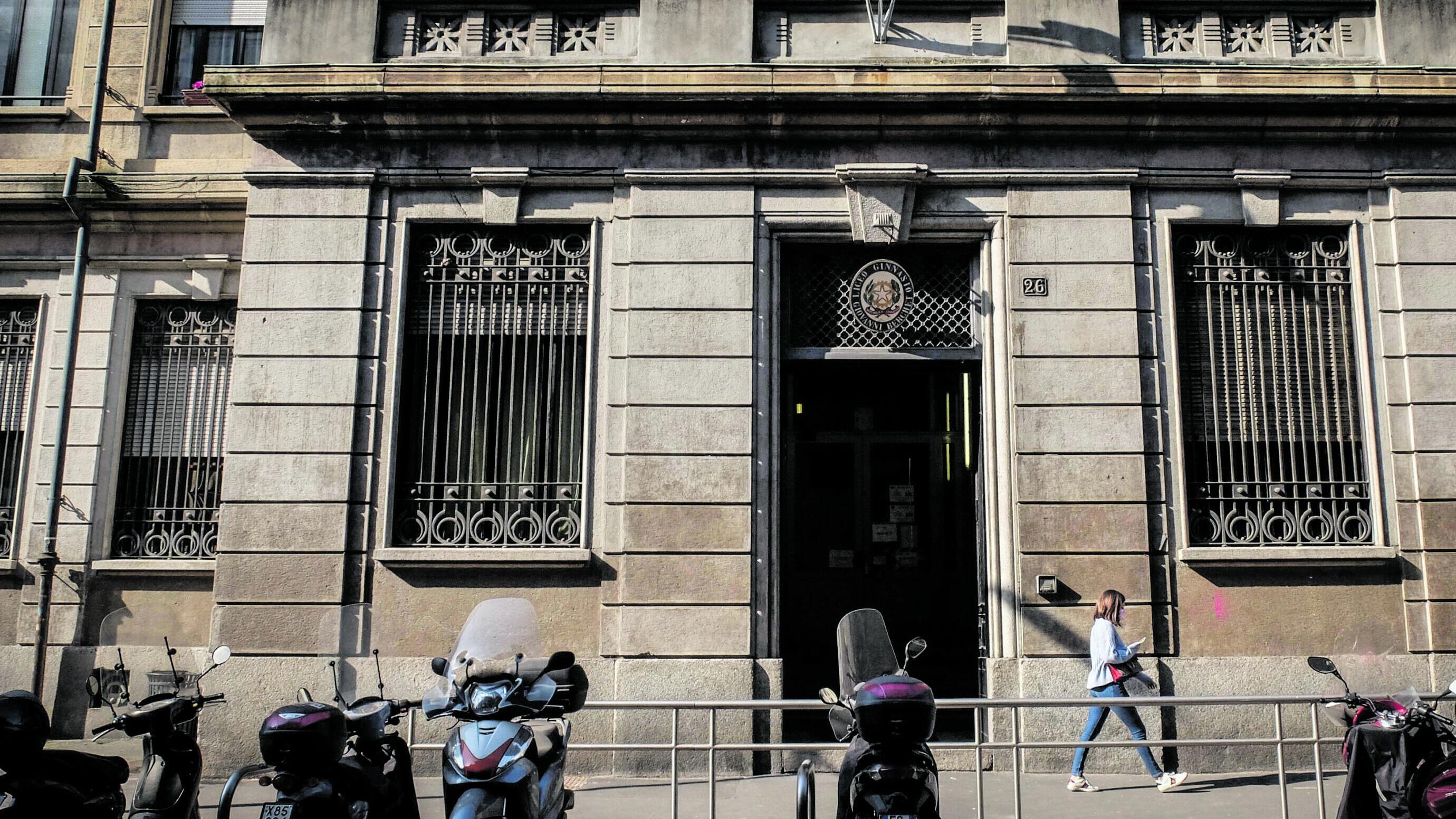 "Punito chi critica l'occupazione pro Pal". Procedimento disciplinare a prof del Berchet