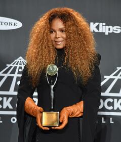 Rock & Roll Hall of Fame, i look in foto 10