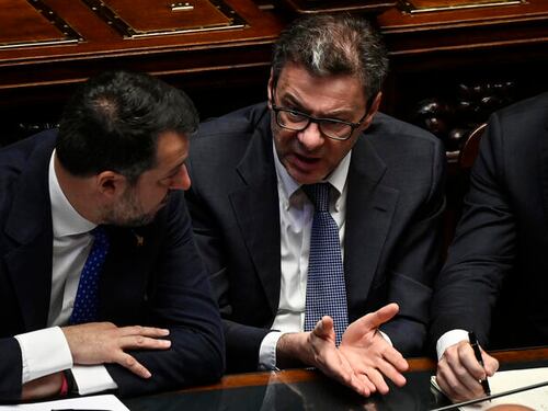 Manovra, colloquio Salvini-Giorgetti: "Stop a nuove tasse e difesa degli stipendi"