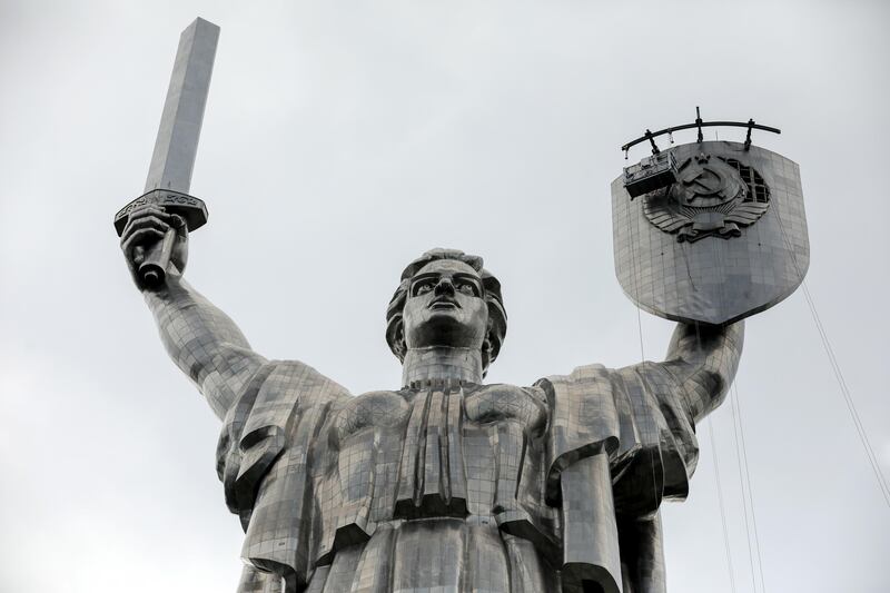 Monumenti, strade e festività: così Kiev si smarca dall'influenza culturale russa 4