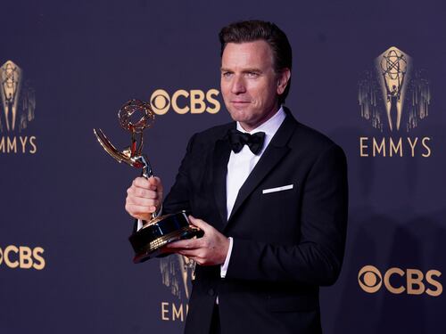McGregor, Winslet, Tucci. Gli Emmy ai "soliti bianchi"