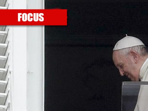 Si è spenta la "forza" del Papa. Che cosa c'è dietro la sua "resa"