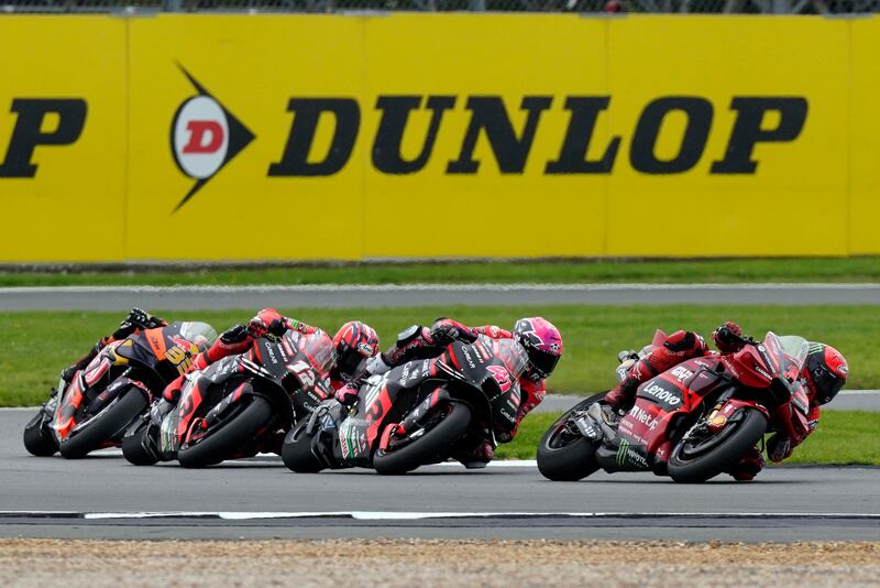 MotoGP, Espargaro beffa Bagnaia e trionfa a Silverstone: le immagini più belle della gara 11