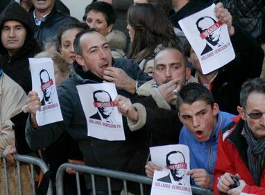 Parigi, slogan contro Hollande. Settanta arresti 1