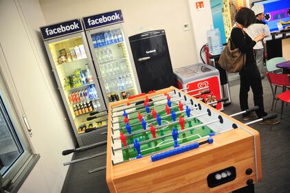 Calciobalilla e cucine in comune: la nuova sede milanese di Facebook 1