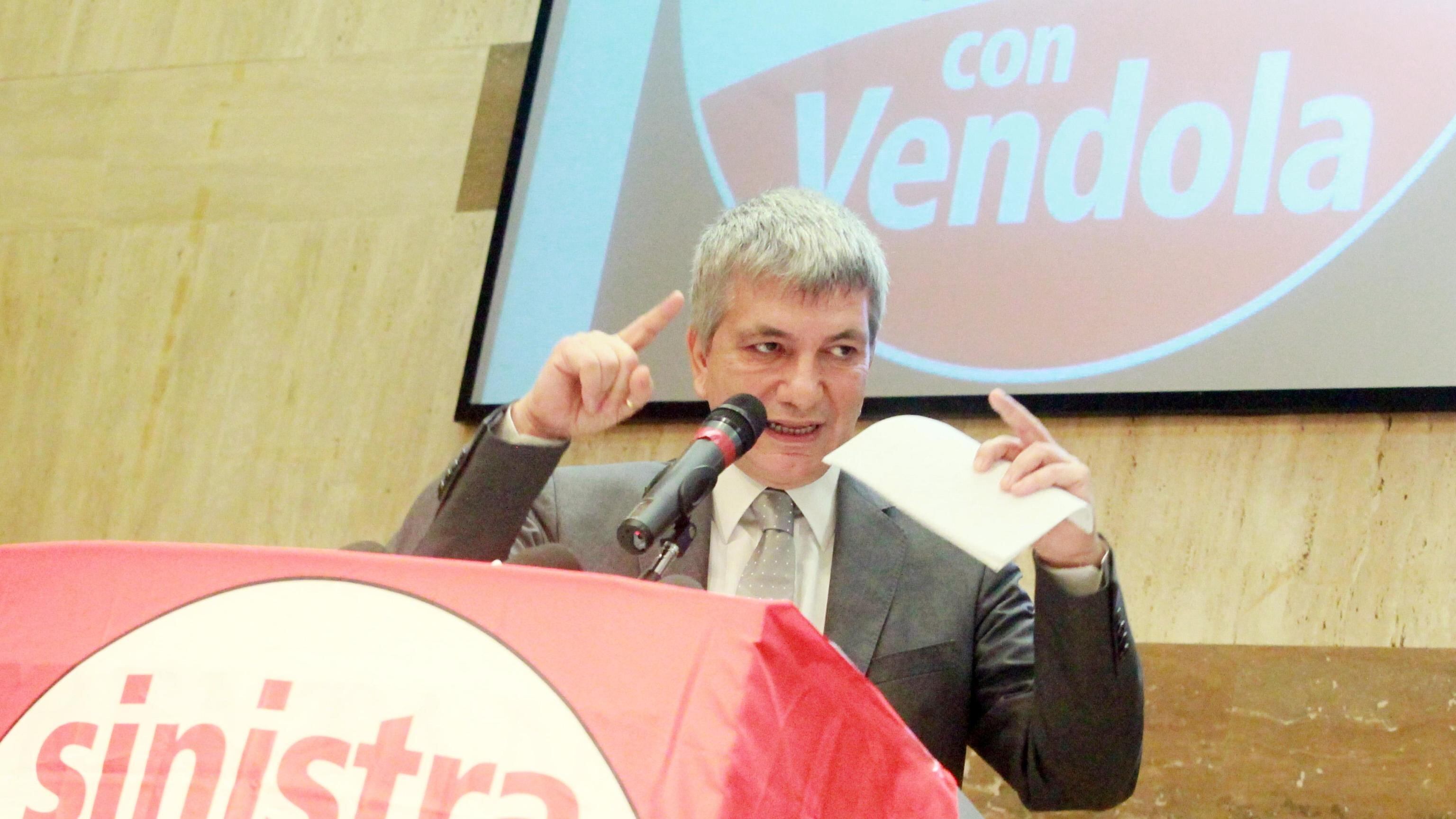 Vendola: "Sono stato comunista, basta menzogne"