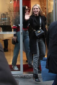 Michelle Hunziker, shopping con Aurora Ramazzotti 18