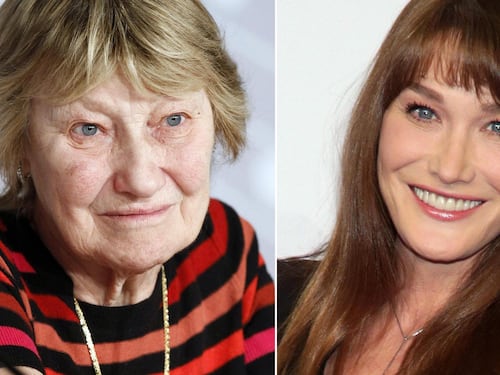 La mamma di Carla Bruni contro Hollande: "È un ridicolo cafone"