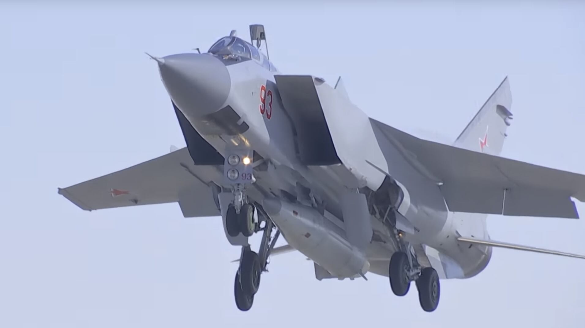 Russia, operativi dieci MiG-31 armati con i missili ipersonici Kinzhal