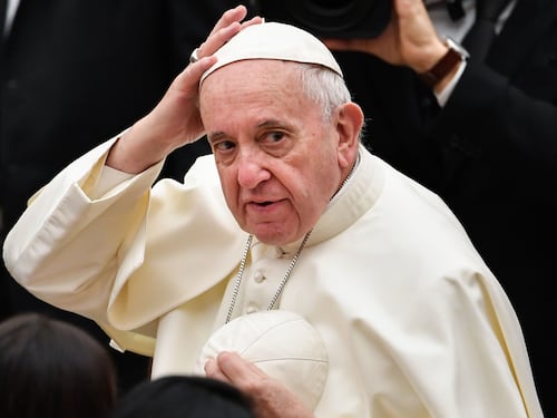 Lo sgarbo del papa ai tradizionalisti: chiusa l'Ecclesia Dei