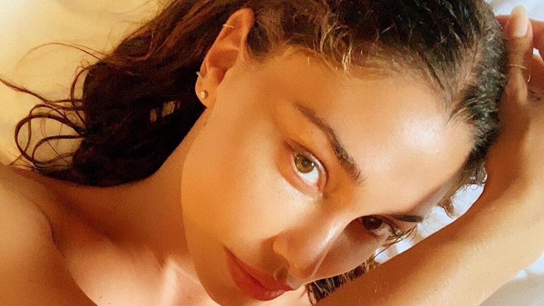 Belen al naturale piace molto ai fan, la foto che conquista