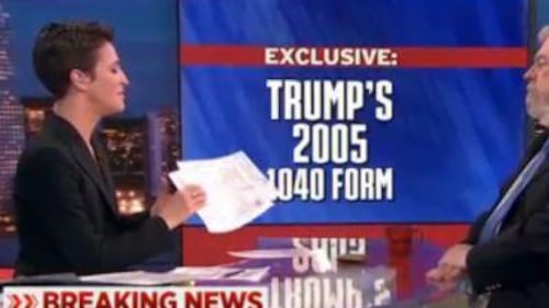 Il giornalista dello scoop: "Trump potrebbe avermi mandato documento sui suoi redditi"