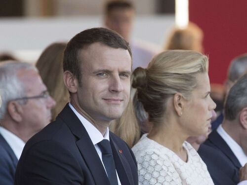Sorpresa per Trump e Macron, alla parata del 14 luglio i militari suonano i Daft Punk