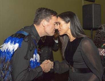 Meghan Markle e il bacio maori 1