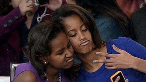 E gli Obama fanno sparire le foto della figlia