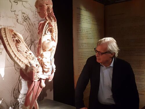 Sgarbi difende l'orgasmo di Leonardo Da Vinci