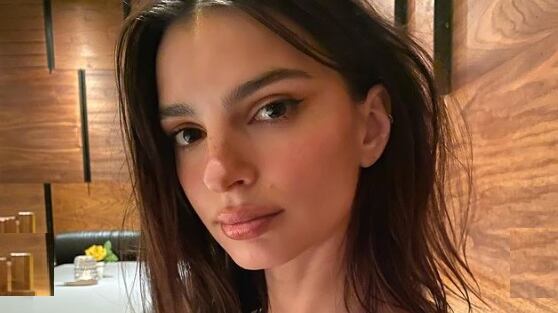 Brad Pitt, il calendario Pirelli e il divorzio: la nuova vita di Emily Ratajkowski