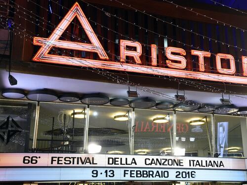 Roberto Cotroneo: "Così la giuria di qualità ribalta a Sanremo il verdetto di quella popolare"