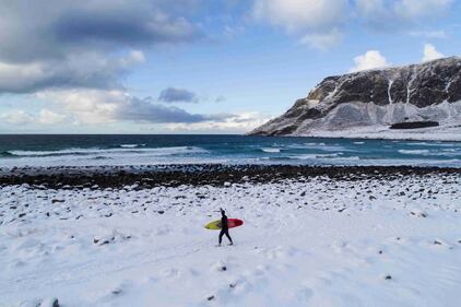 Norvegia, il surf ai confini del circolo polare artico 3