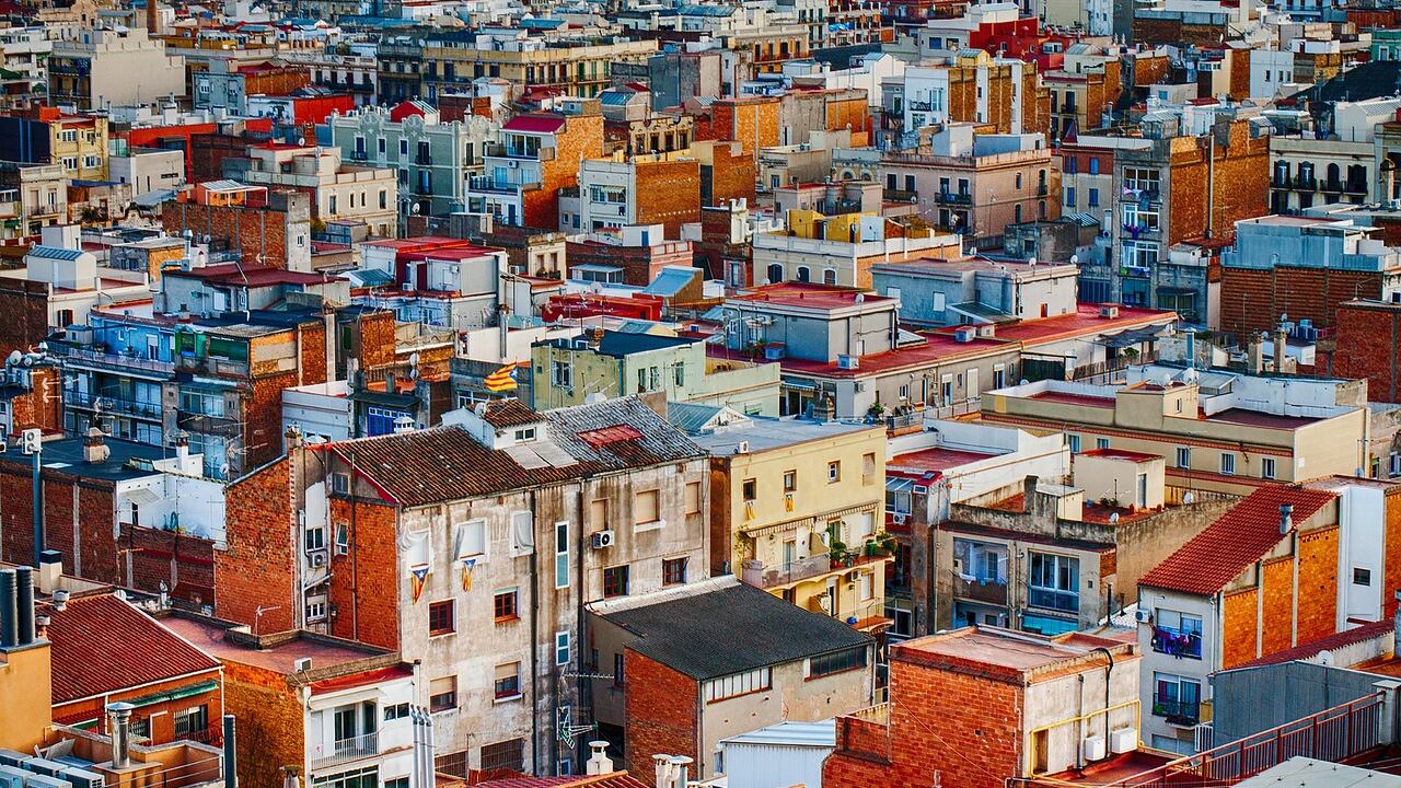 Sopraelevazione in condominio: consentita se rispetta le normative antisismiche