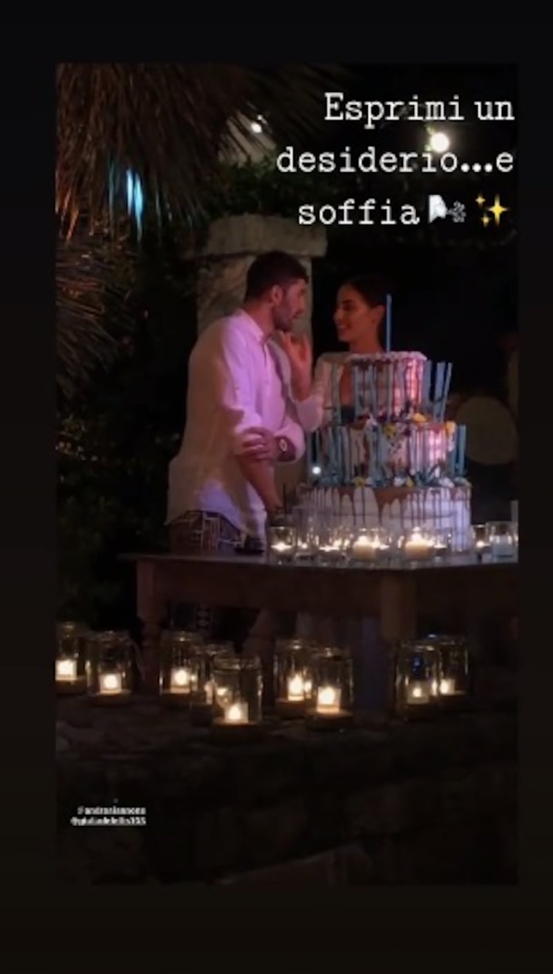 Andrea Iannone festeggia i 30 anni in Puglia con la sua Giulia 3