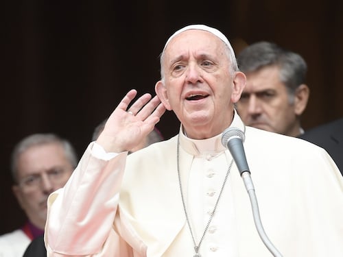Il silenzio del Papa sul Rosario anti-islamico dei polacchi