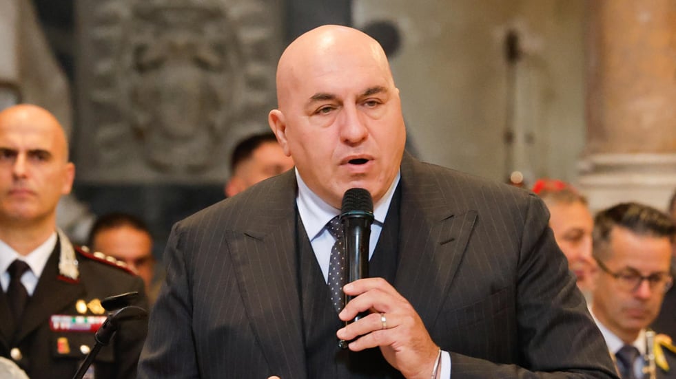 "L'ho autorizzata io". Crosetto fa chiarezza su Vannaci e l'inchiesta