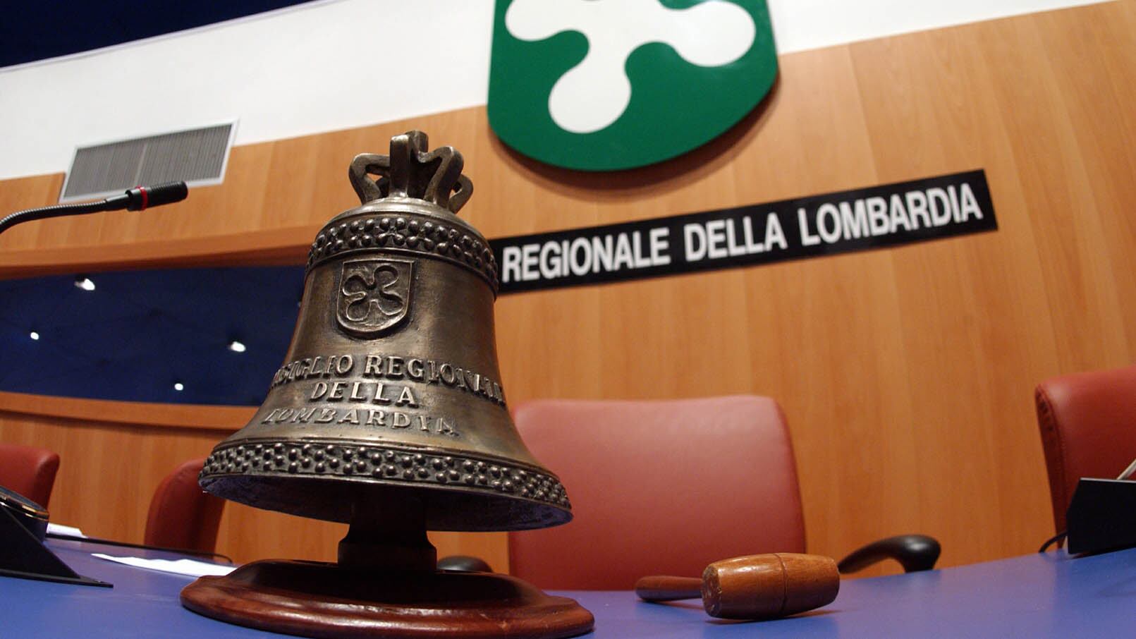 Il governo si oppone alla legge funeraria: "No a cani e gatti sepelliti con i padroni"