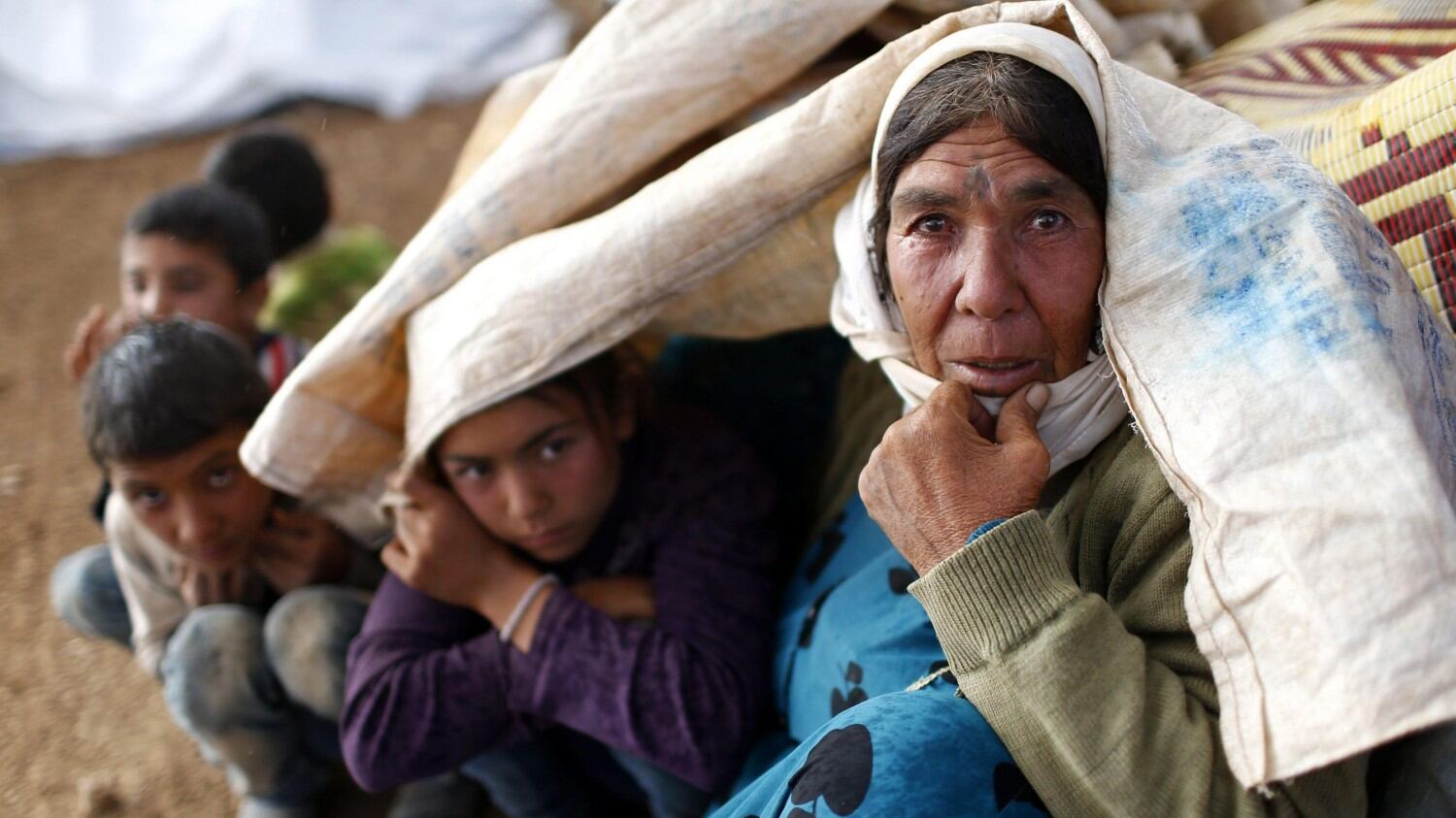 Gli emiri finanziano la guerra ma poi ci scaricano i profughi