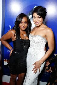 La tragica fine di Bobbi Kristina Brown 6